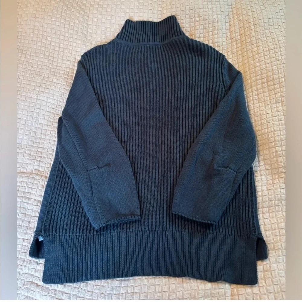 CAbi Pursuit Cardigan Sweater Navy Blue
Women's Size Medium - Picture 5 of 6